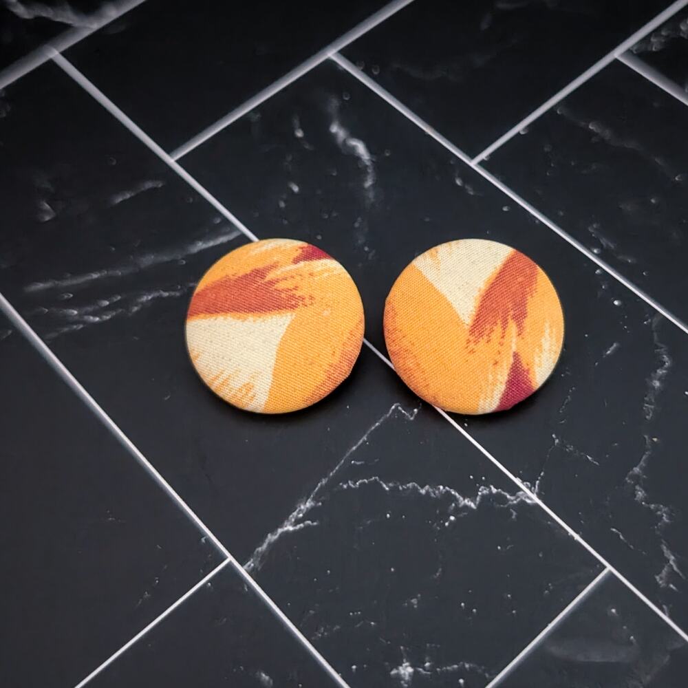Vintage Clip On Earrings Orange/Yellow/Cream Tones Button Style - Picture 2 of 5